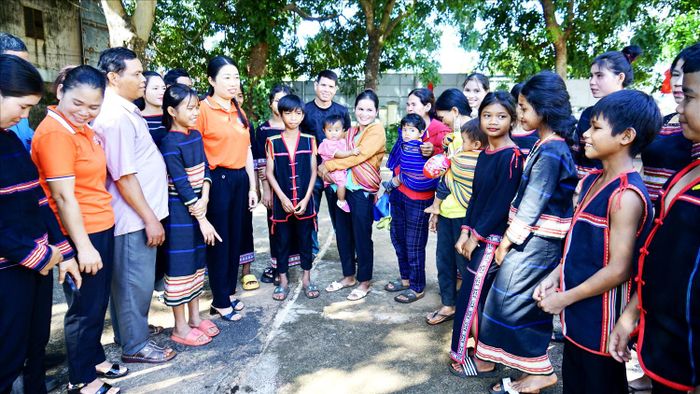  Tỉnh Gia Lai tăng cường xã hội hóa các hoạt động truyền thông và hỗ trợ nạn nhân bị xâm hại, bị bạo lực, trẻ em có hoàn cảnh khó khăn. 