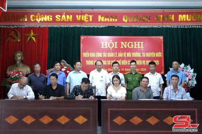 Huyện Mai Sơn tổ chức ký cam kết bảo vệ môi trường trong chế biến nông sản.