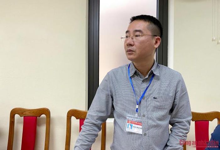 Ông Trần Phan Mỹ, Phó Chủ tịch UBND phường Thượng Đình phát biểu tại buổi làm việc.