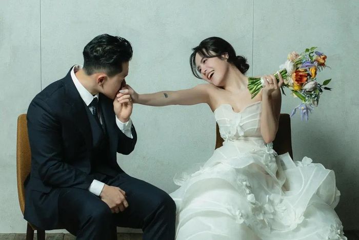 Nhiều nghệ sĩ chúc mừng Thái Trinh tìm thấy bến đỗ hạnh phúc.
