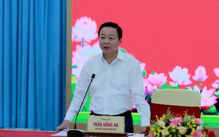 Phó Thủ tướng Trần Hồng Hà phát biểu chỉ đạo tại cuộc họp. Ảnh: Đình Nam