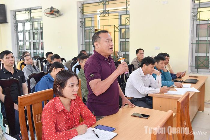  Cử tri xã Minh Thanh phát biểu ý kiến tại hội nghị. Ảnh: Huy Hoàng