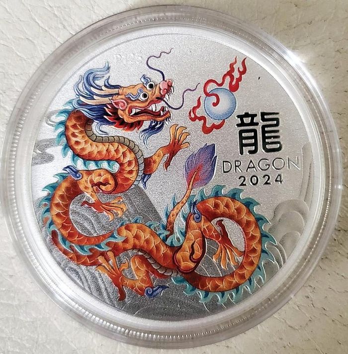 Vẻ đẹp của bạc sau khi được chế tác thành sản phẩm mỹ nghệ