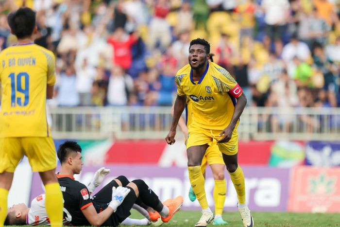 Michael Olaha ghi bàn duy nhất trong chiến thắng 1-0 trước Becamex Bình Dương ở mùa giải năm ngoái. Ảnh: VPF