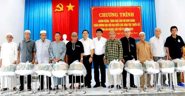 Ban Dân tộc tỉnh An Giang phối hợp các ngành, địa phương thực hiện tốt công tác an sinh xã hội vùng đồng bào dân tộc thiểu số