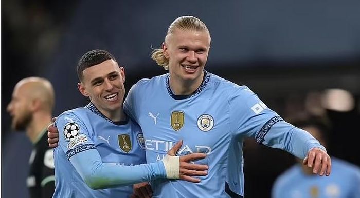 Trước đó, anh 2 bàn cho Man City