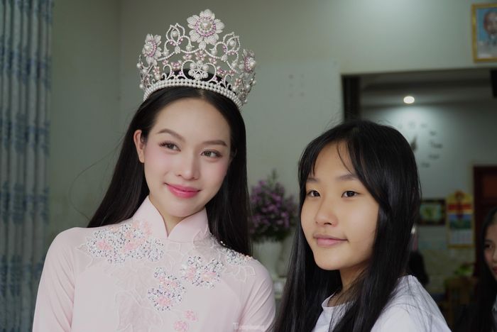 Hoa hậu Thanh Thủy là idol của nhiều bạn trẻ ở Đà Nẵng.