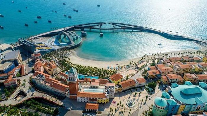 Phú Quốc ngày càng khẳng định vị thế là điểm đến nghỉ dưỡng cao cấp hàng đầu Đông Nam Á.