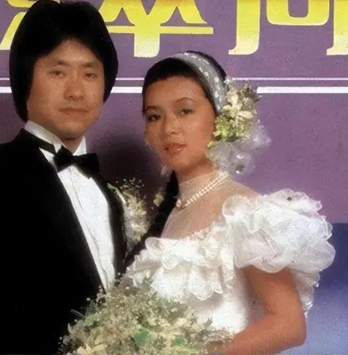 Năm 1984, Trần Ngọc Liên kết hôn với doanh nhân Trần Siêu Võ