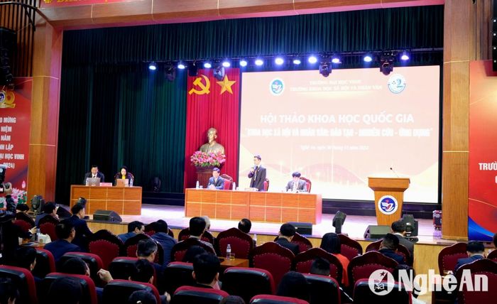 Hội thảo quy tụ nhiều nhà khoa học, giảng viên đến từ nhiều trường đại học trên cả nước. Ảnh: Mỹ Hà