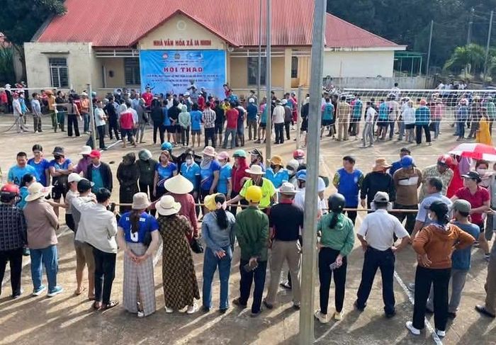  Hoạt động thể dục-thể thao giúp thắt chặt đoàn kết trong cộng đồng dân cư. Ảnh: K.P 