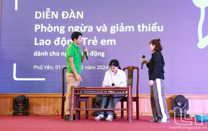 Diễn đàn có nhiều hoạt động giao lưu sôi nổi về vấn đề lao động trẻ em.