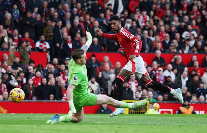  Rashford lập cú đúp trong chiến thắng 4-0 của Man Utd trước Everton. 