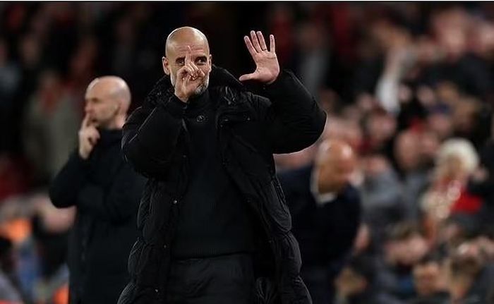 Guardiola bị la ó