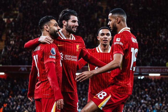 Salah là ngôi sao sáng nhất trong trận thắng Man City