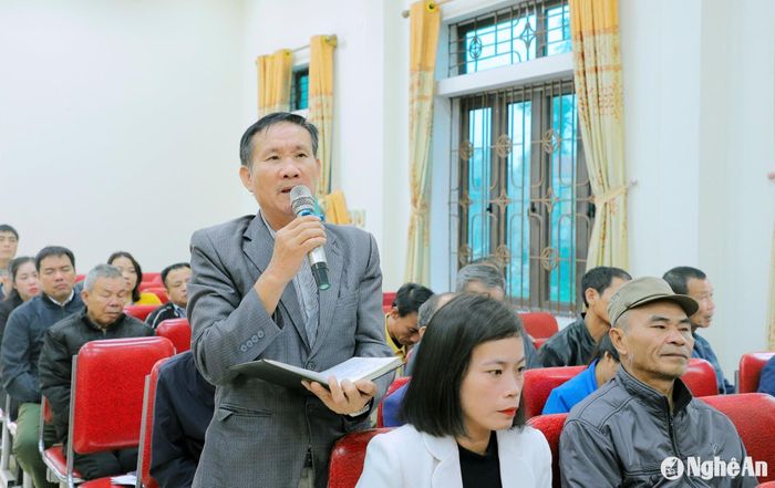 Cử tri kiến nghị cần có giải pháp, tăng cường kiểm soát xe đầu kéo, xe container chở hàng nặng, quá tải vào các buổi tối qua Quốc lộ 48. Ảnh: Trang Huy