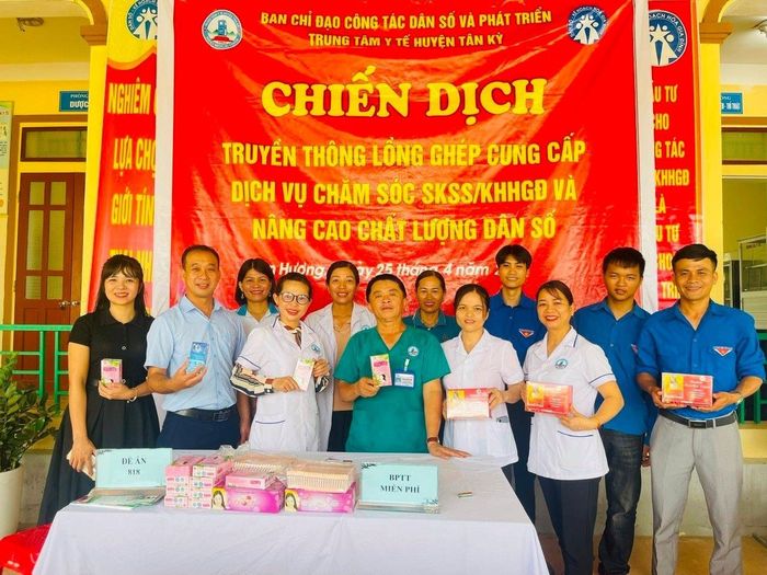 Chiến dịch dân số trên địa bàn huyện Tân Kỳ. Ảnh: Mỹ Hà