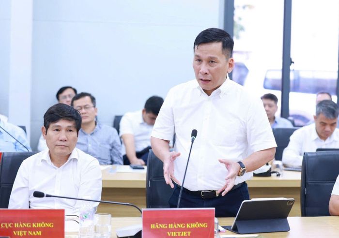 Ông Đinh Việt Phương, Tổng giám đốc Vietjet, phát biểu tại buổi làm việc. Ảnh: Dương Giang/TTXVN
