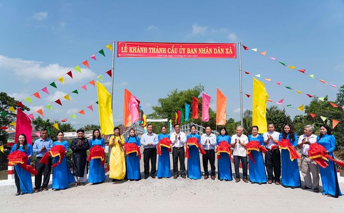 Khánh thành cầu nông thôn