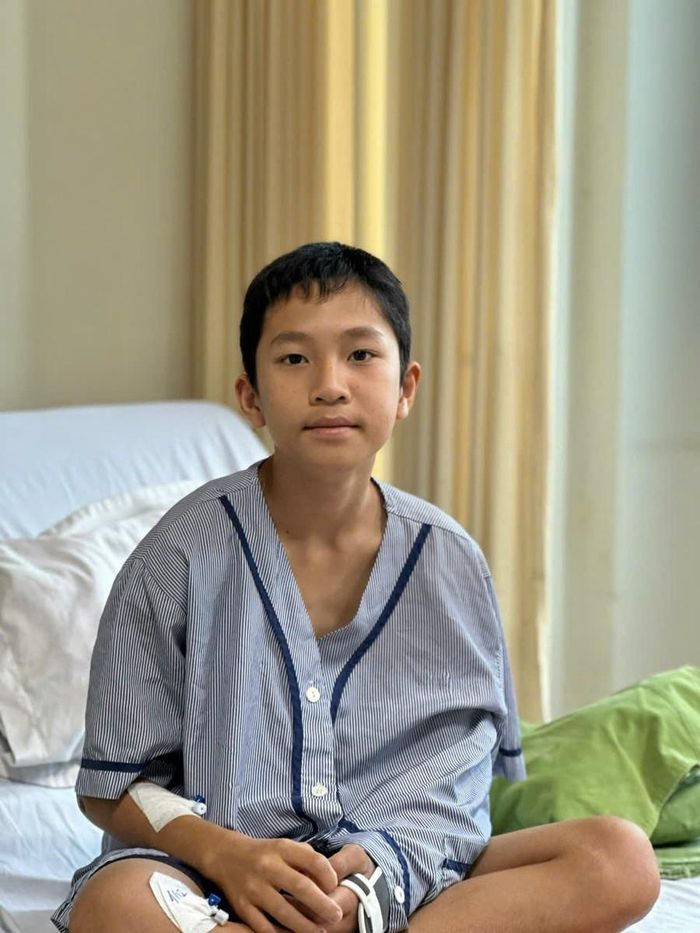  Đến nay, cẳng tay của em Trần Hưng Phúc đã ấm trở lại và đang dần hồi phục tốt. Ảnh: Bệnh viện HAGL 