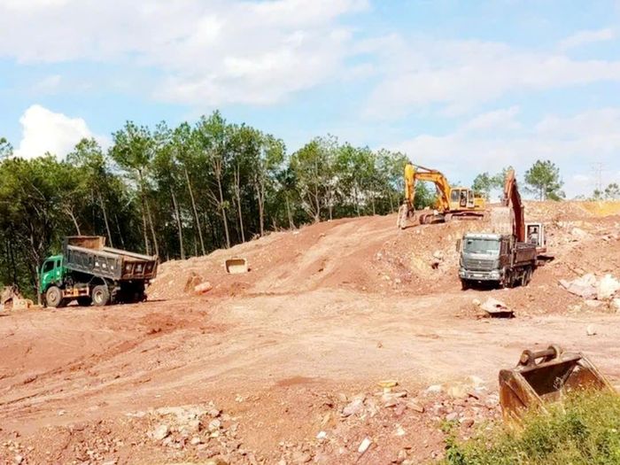 Công ty TNHH Một thành viên Trường Tuấn sẽ phải nộp 6.816.521.000đ tiền trúng đấu giá quyền khai thác khoáng sản tại mỏ đất ở xã Vĩnh Hòa, huyện Vĩnh Lộc. (Ảnh minh họa)