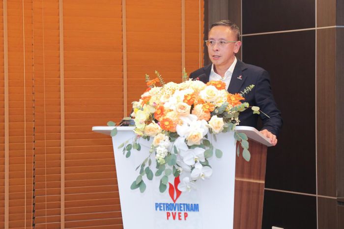 Thành viên HĐTV Petrovietnam Trần Bình Minh phát biểu tại buổi lễ.