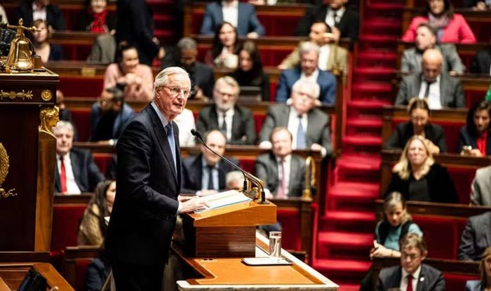 Thủ tướng Pháp Michel Barnier bảo vệ lập trường của mình tại Quốc hội ngày 4/12. Ảnh: Le Monde