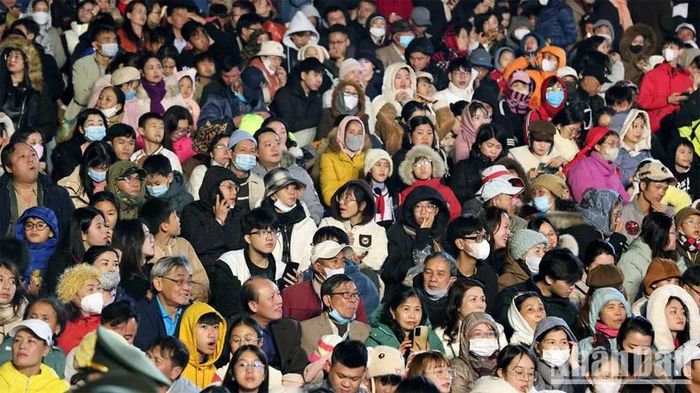 Lễ khai mạc thu hút hơn 15 nghìn người dân địa phương cùng du khách dự khán.