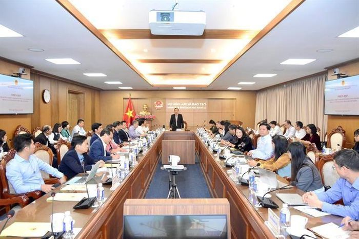  Toàn cảnh phiên họp 