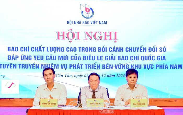 Lãnh đạo Hội Nhà báo Việt Nam chủ trì hội nghị.