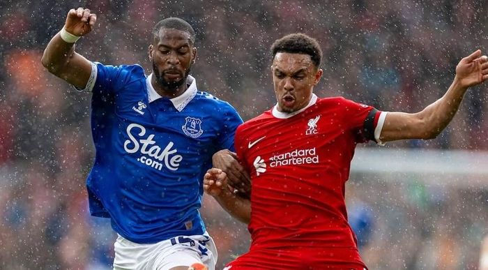 Siêu bão Darragh khiến trận derby Merseyside không thể diễn ra. Ảnh: Reuters.