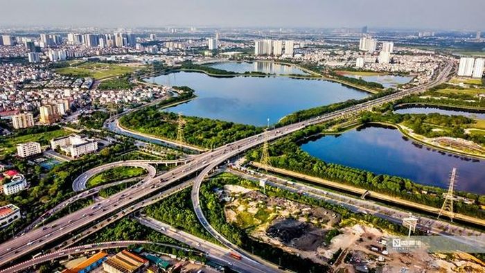 Năm 2025, Chính phủ đặt mục tiêu tăng trưởng 8% (Ảnh: PT).