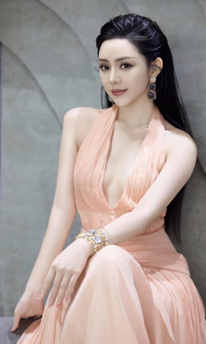 Trải qua 3 mối tình trong quá khứ, Quỳnh Kool nay chưa công khai tình mới mà tập trung cho sự nghiệp diễn xuất. 