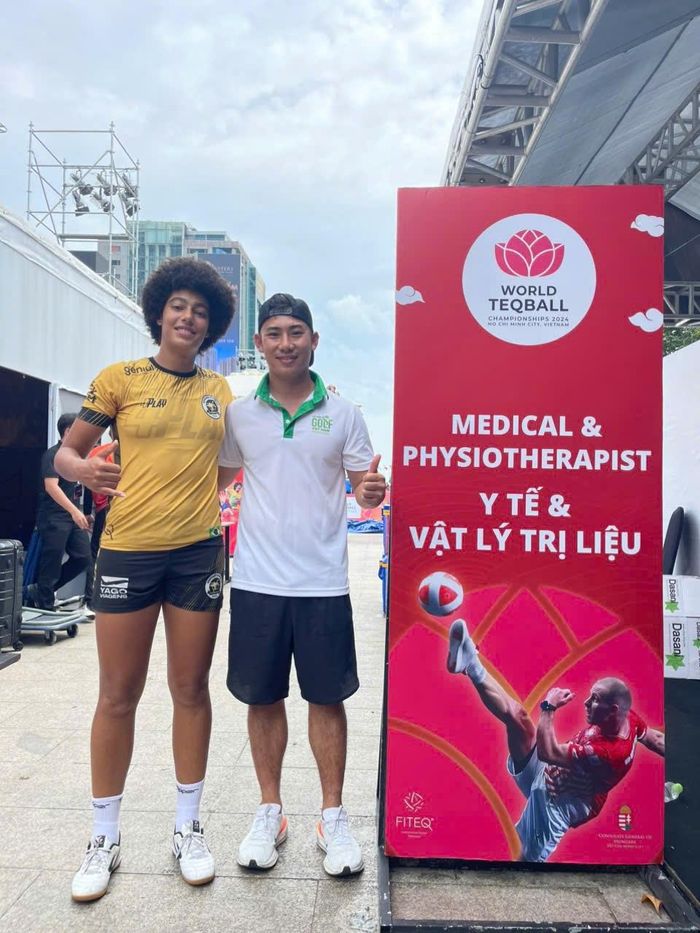 Tuyển thủ quốc tế hài lòng với dịch vụ trị liệu tại giải Vô địch thế giới ở TPHCM. Ảnh: DŨNG PHƯƠNG