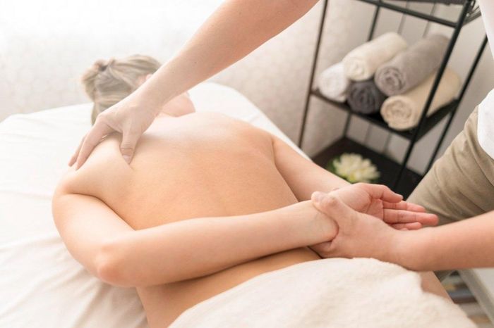  Ngành massage của Thái Lan đang phải đối mặt với sự giám sát chặt chẽ hơn. 