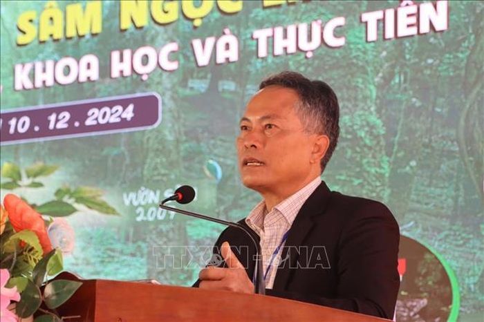 Chủ tịch UBND huyện Tu Mơ Rông Võ Trung Mạnh phát biểu tại Hội thảo. Ảnh: Khoa Chương/TTXVN