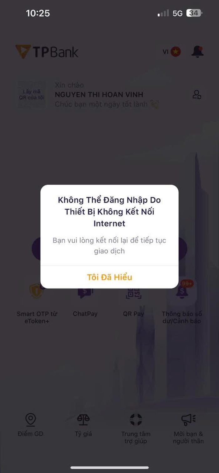 Nhiều khách hàng không vào được app TPBank để giao dịch chuyển khoản (ảnh: N.M).