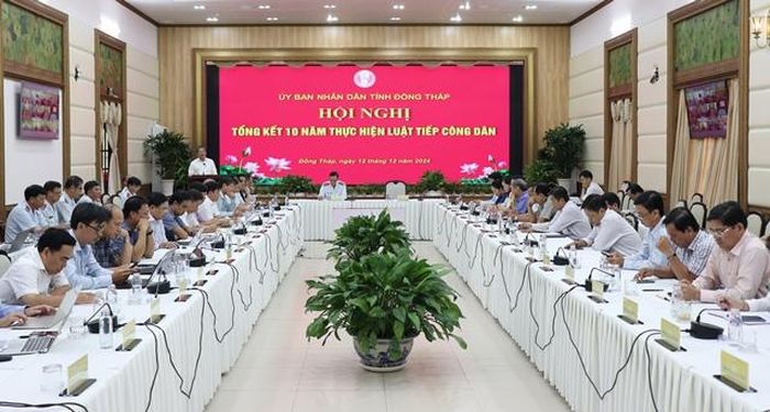 Quang cảnh đại biểu dự hội nghị tại Hội trường UBND tỉnh Đồng Tháp