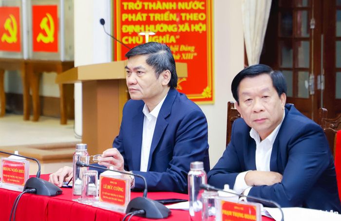 Đồng chí Hoàng Nghĩa Hiếu - Phó Bí thư Thường trực Tỉnh ủy, Chủ tịch HĐND tỉnh, Phó trưởng Ban Chỉ đạo và Trưởng ban Tổ chức Tỉnh ủy dự hội nghị. Ảnh: Phạm Bằng