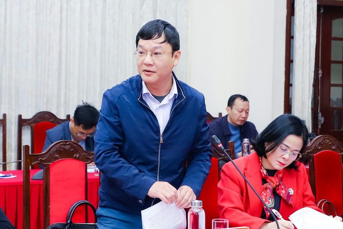Đồng chí Phạm Tuấn Vinh - Bí thư Đảng ủy Khối Các cơ quan tỉnh phát biểu thảo luận. Ảnh: Phạm Bằng