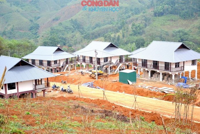 Một góc Làng Nủ mới khang trang, vững chãi. Ảnh: Quốc Hồng