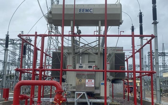 Máy biến áp AT2 tại Trạm biến áp 220kV Phước An được đóng điện thành công.