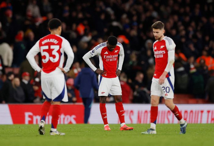 Một trong những yếu tố khiến Arsenal không thể duy trì sự ổn định trong các trận đấu chính là thiếu một tiền đạo cắm đẳng cấp.