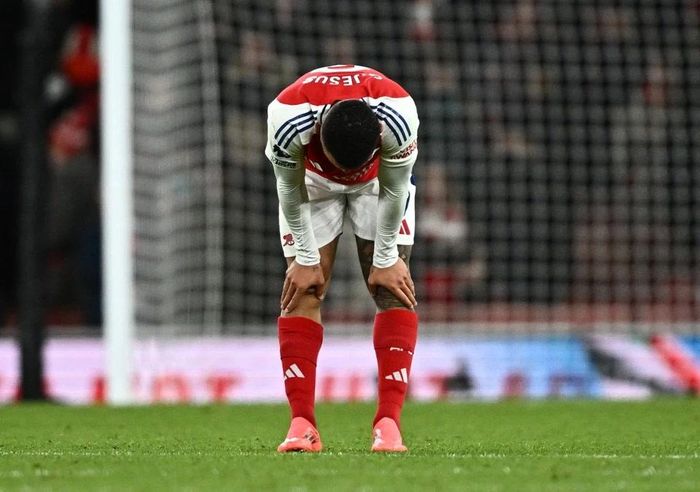 Từ một đội bóng thống trị Ngoại hạng Anh, Arsenal giờ đây chật vật tìm lại chính mình.