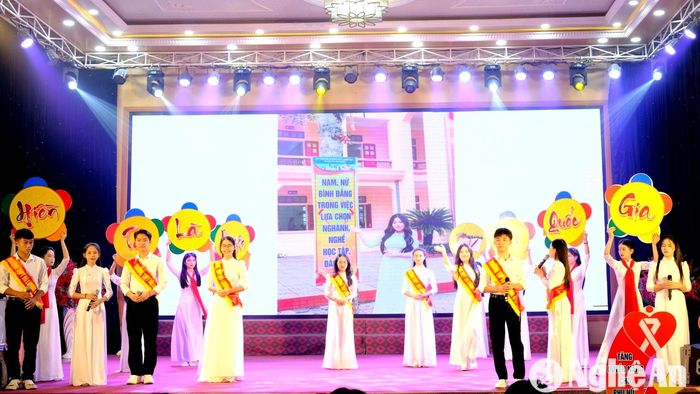 Phần thi của Trường THPT Đô Lương 4. Ảnh: Mỹ Hà