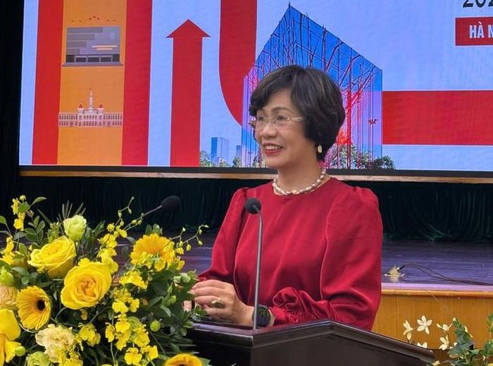 PGS-TS Nguyễn Thị Thu Phương (Viện trưởng Viện Văn hóa nghệ thuật quốc gia Việt Nam) phát biểu tại hội thảo