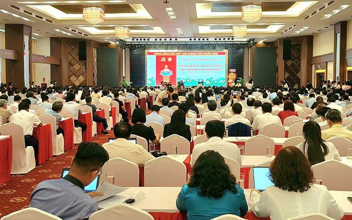 Quang cảnh đại biểu dự Hội nghị