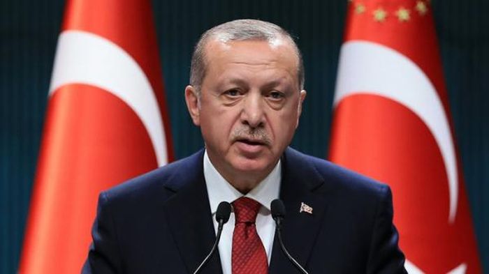 Tổng thống Thổ Nhĩ Kỳ Reccep Tayyip Erdogan xem nhóm phiến quân SDF do Mỹ ủng hộ là khủng bố.