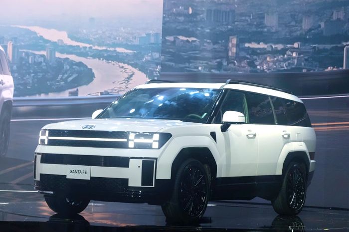  Hyundai Santa Fe. 