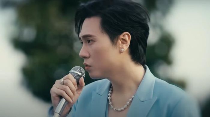 Thể hiện những bản ballad trữ tình buồn là một trong những thế mạnh của Vương Anh Tú